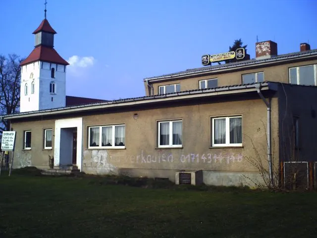 Ehemaliges Landgasthaus mit Wohnungen und großem Grundstück zu verkaufen