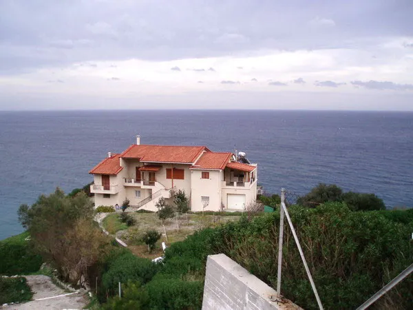 Schoene Villa in traumhafte Lage auf Evia/Griechenland