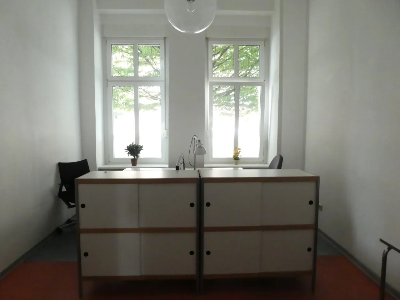 Büroraum in kleiner Bürogemeinschaft