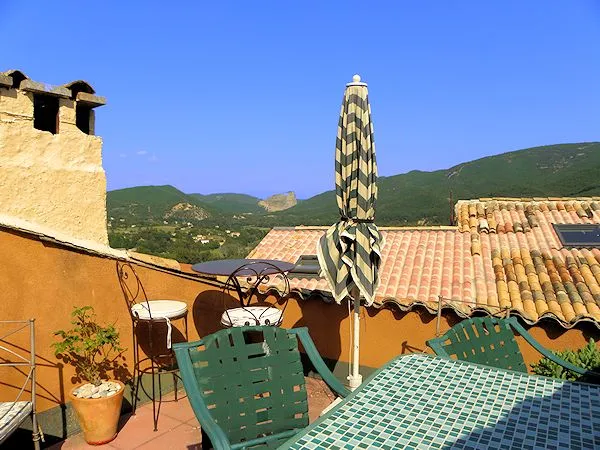 Dorfhaus in den Alpes-de-Haute-Provence