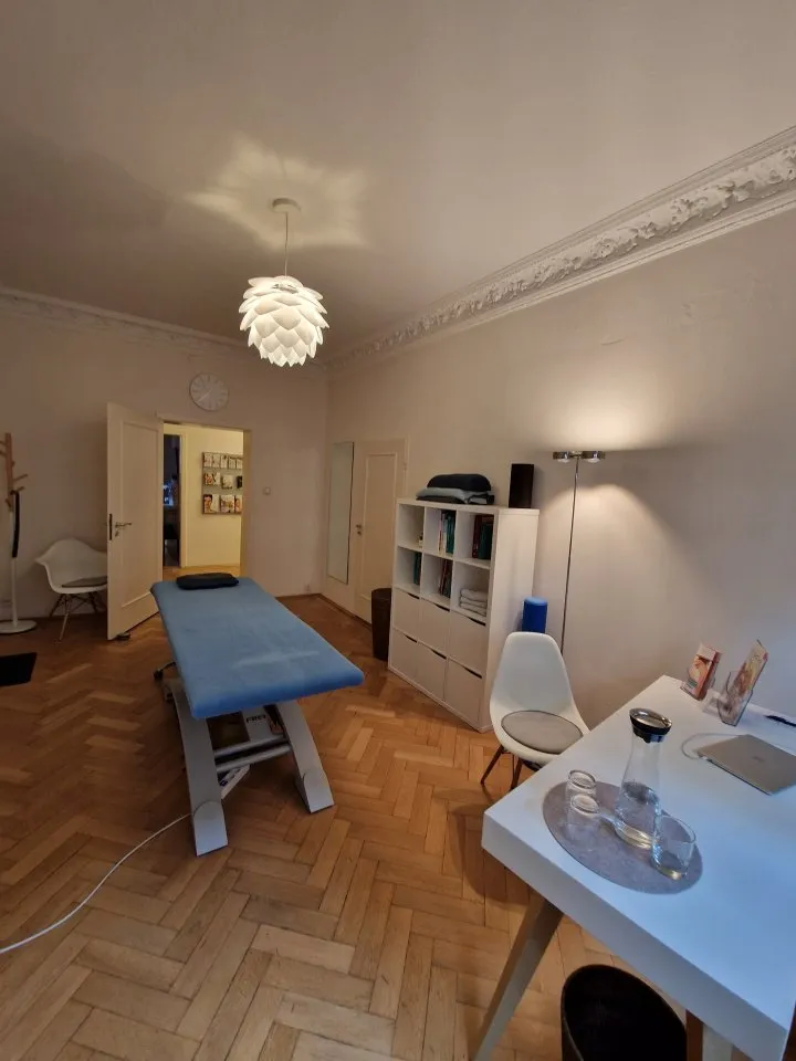 Behandlungsraum in schönem Altbau - München-Lehel