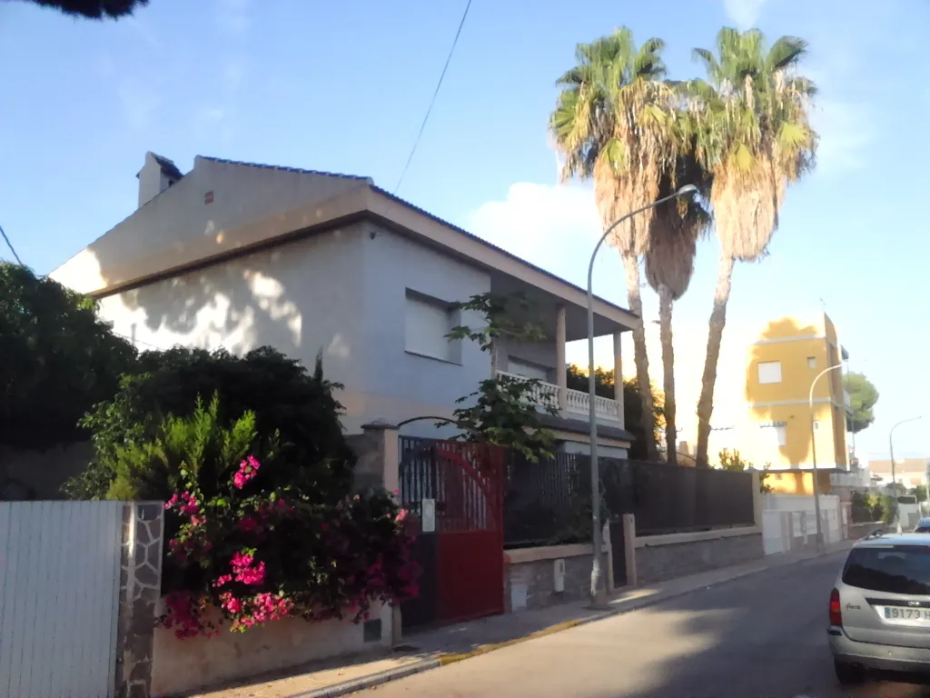 CHALET SANTIAGO DE LA RIBERA