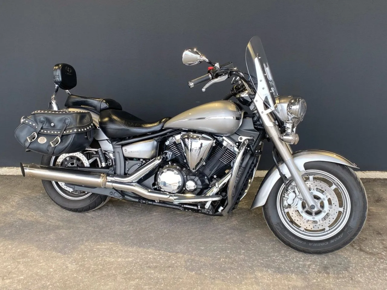 suche Garage o.ä. für Motorrad zu mieten